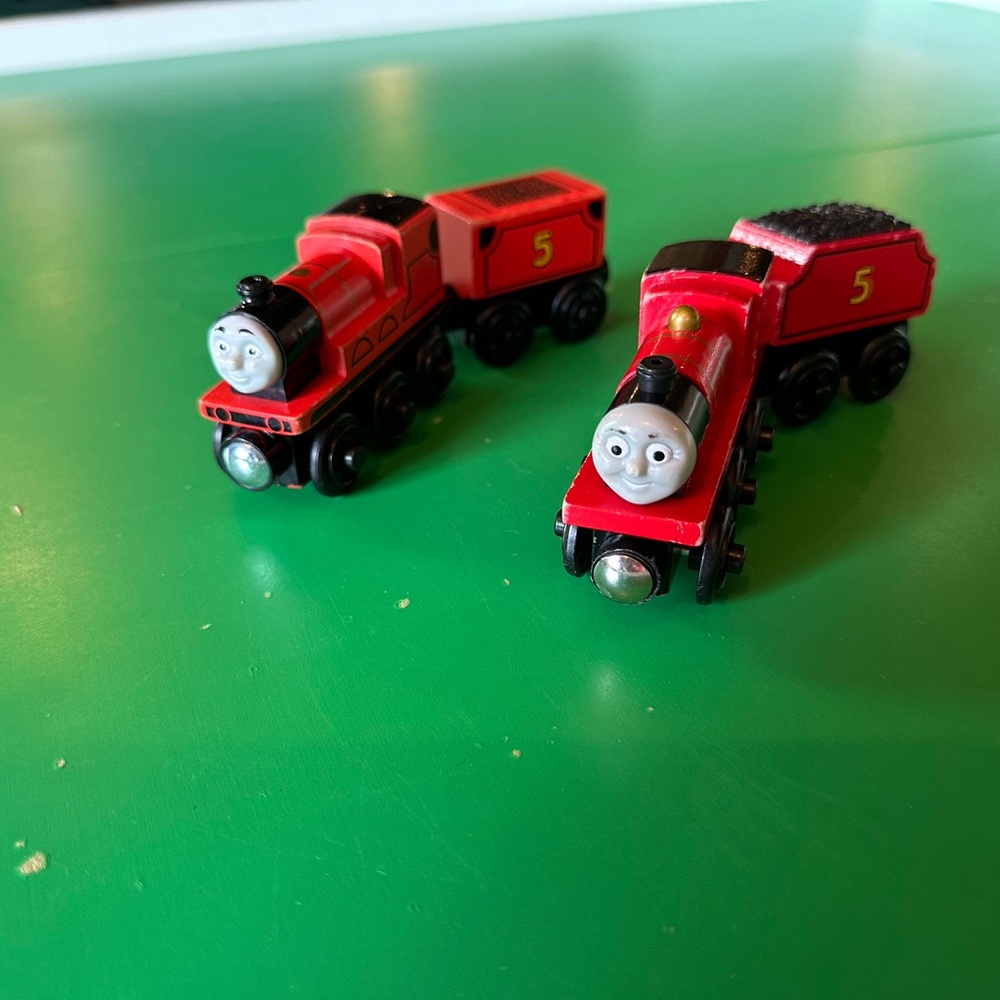 Thomas & Friends Wooden Railway Train Tank Engine - James with Tender Lot